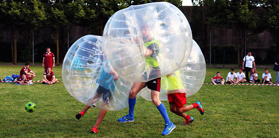 Play Bubble Football with friends